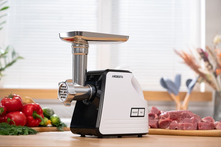 М'ясорубка ARDESTO, 2300Вт, продук.-2.2кг/хв, 4 решітки + для ковб., кеббе, насадка для томатів, пластик, біло-чорний MGA-2300W фото