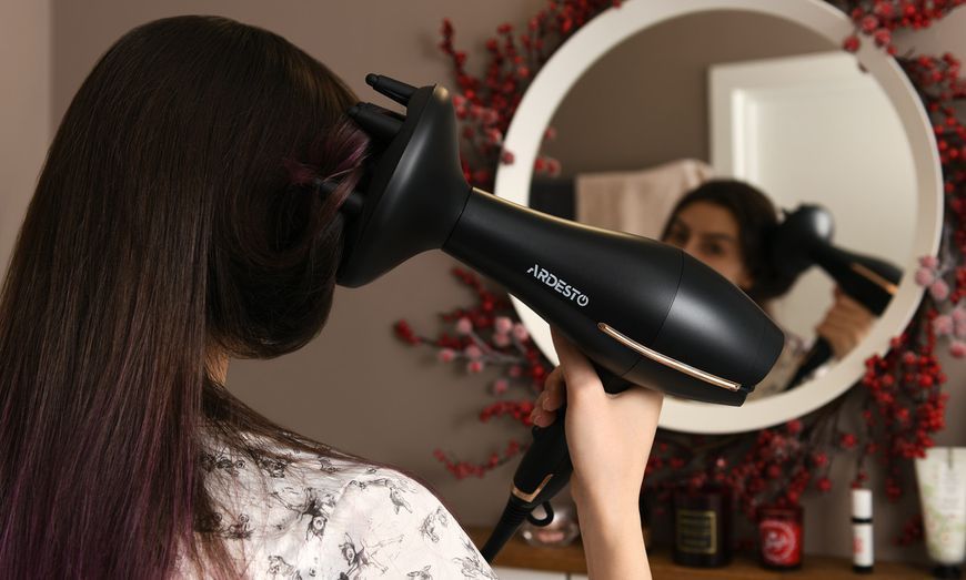 Фен Ardesto HD-Y220PRO, 1850-2200Вт, 2 швидкості, 3 темп.режими, дифузор,чорний+золото HD-Y220PRO фото