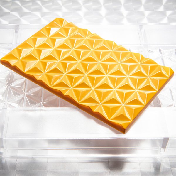 12006 CW Форма для шоколаду "піраміди" 123,5x76,5x7,5 мм, 1х2/63,5 г.