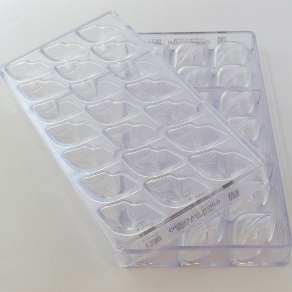 1296 CW Форма для шоколаду "Губи" 49x26x17 мм, 21 шт. x 15 г