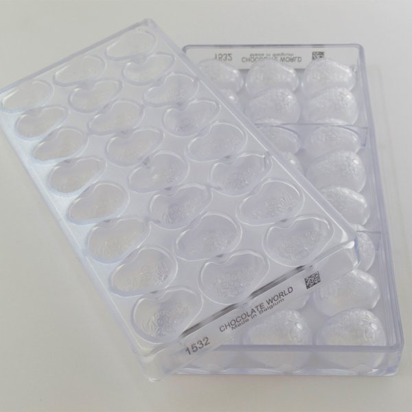 1532 CW Форма для шоколаду "Полуниця" 34x31x17,5 мм