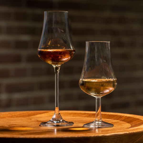 183184 Чарка для міцних алкогольних напоїв Tall Stem Snifter 180 мл серія "Arome spirits"