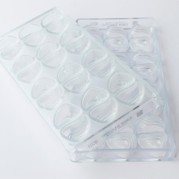 1026 CW Форма для шоколаду "Трикутник" 35x26x20 мм, 24 шт. x 12 г