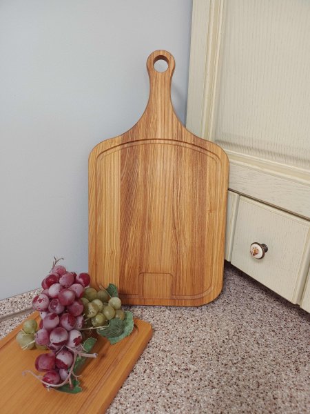 Дошка прямокутна  скруглена з ручкою Ясен 25*45см