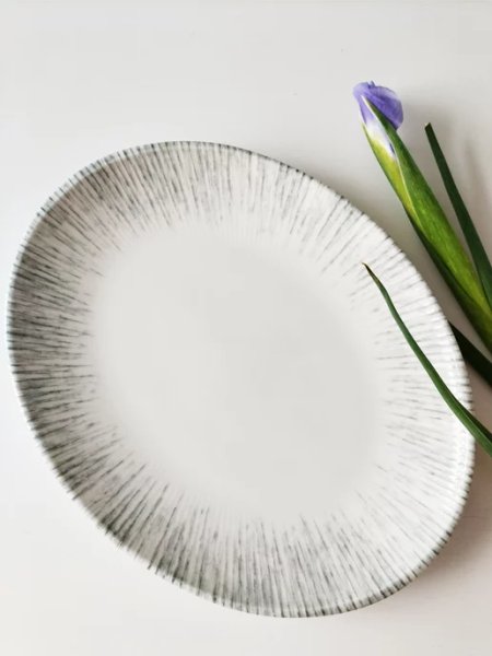 Iris тарілка овальна 36*28см