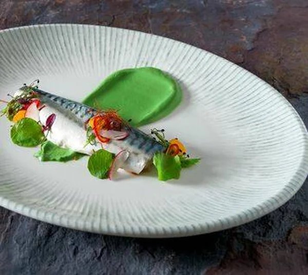 Iris тарілка овальна 36*28см