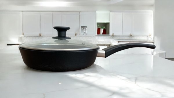 Сковорода глибока з а/п покриттям без кришки д.220  АS40220