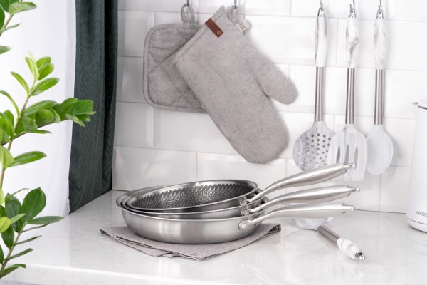 Сковорода Ardesto Black Mars Avior 24 см, нержавіюча сталь Triply