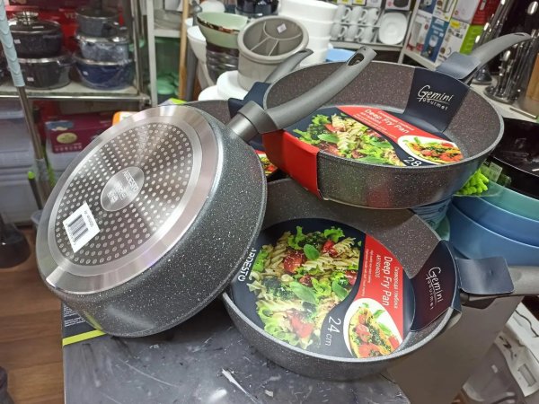 Сковорода глибока Ardesto Gemini Gourmet Apulia 26 см, сірий, алюміній