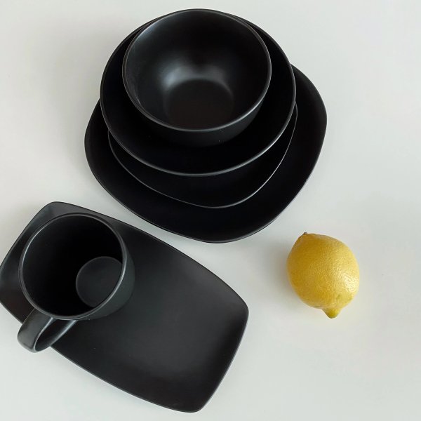 Тарілка супова Ardesto Molize, 20 см , чорна, кераміка